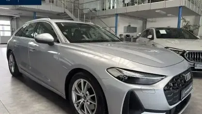 Gebraucht Audi A5 Ambiente 204 PS (150 kW) 2025 Silber Kombi