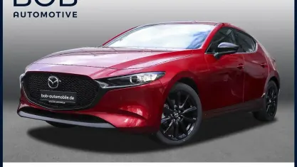 Neu Mazda 3 Homura-Line 140 PS (102 kW) 2026 Soul red crystal Limousine