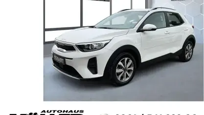 Gebraucht Kia Stonic Vision 101 PS (74 kW) 2023 Schneeweiß SUV