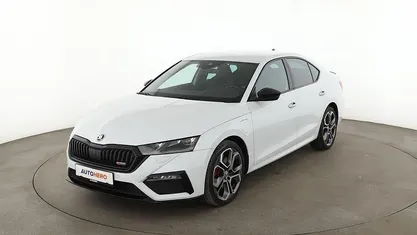 Gebraucht Skoda Octavia First Edition 245 PS (180 kW) 2020 Weiß Limousine