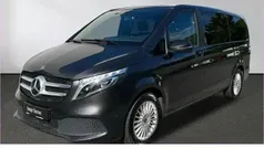 Grau Gebraucht 2022 Mercedes V220 Edition Van / Kleinbus | 43.750 € (Fairer Preis)