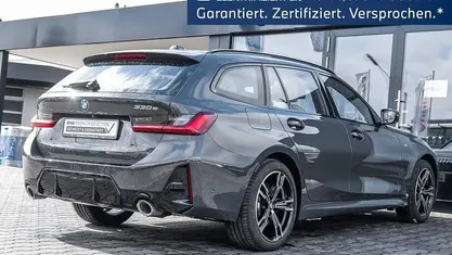 Gebraucht BMW 330e M Sport 292 PS (214 kW) 2024 Kombi