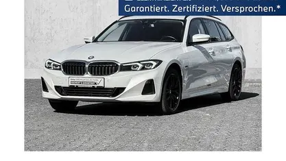 Gebraucht BMW 330e Shadowline 292 PS (214 kW) 2022 Kombi