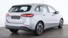 Silber Gebraucht 2024 Mercedes B200 Advanced Van / Kleinbus | 31.390 € (Fairer Preis)