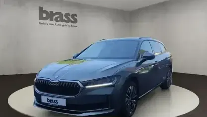 Gebraucht Skoda Superb Selection 150 PS (110 kW) 2024 Graphitegrau metallic Kombi