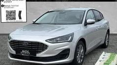 Moondust silver metallic Neu 2025 Ford Focus Titanium Limousine | 24.499 € (Superpreis)