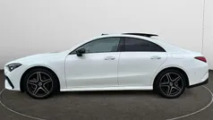 Weiß Gebraucht 2024 Mercedes CLA200 AMG line Coupé | 38.890 € (Fairer Preis)