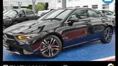 Metalliclack kosmosschwarz Gebraucht 2024 Mercedes CLA180 Limousine | 34.480 € (Fairer Preis)
