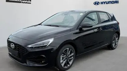 Gebraucht Hyundai i30 Advantage 101 PS (74 kW) 2025 Schwarz Limousine