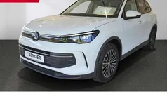 Weiß Gebraucht 2024 VW Tiguan Life SUV | 32.180 € (Fairer Preis)