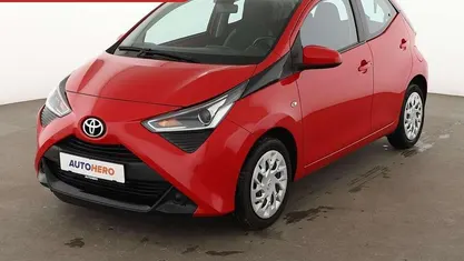 Gebraucht Toyota Aygo X-play 72 PS (52 kW) 2019 Rot Kleinwagen