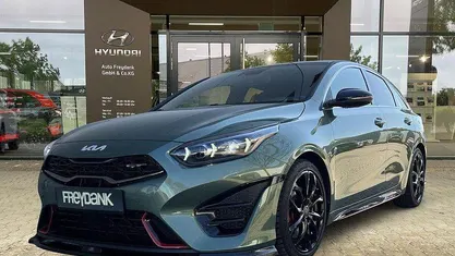 Gebraucht Kia ProCeed GT GT 204 PS (150 kW) 2022 (exg) experience green met. Kleinwagen