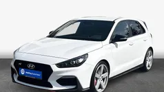 Weiß Gebraucht 2018 Hyundai i30 N Performance Limousine | 21.430 € (Fairer Preis)