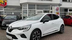 Gebraucht 2023 Renault Clio V Evolution Limousine | 13.997 € (Fairer Preis)