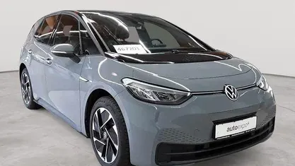 Gebraucht VW ID.3 Pro Performance 150 kW (204 PS) 2023 Mondsteingrau/ dach schwarz Kleinwagen