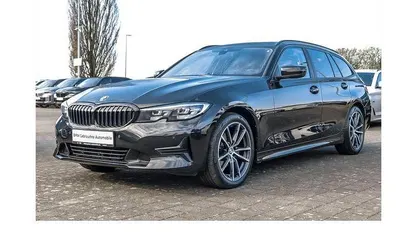 Gebraucht BMW 320 Sport Line 190 PS (139 kW) 2022 Schwarz Kombi