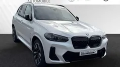 Mineralweiß Gebraucht 2023 BMW iX3 Performance SUV | 49.900 € (Fairer Preis)