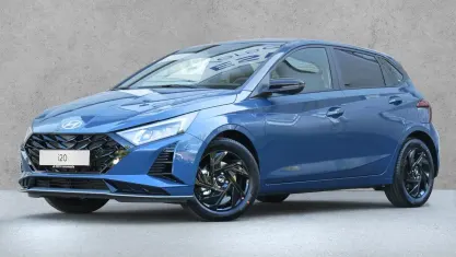 Nuova Hyundai i20 Blackline 90 CV (66 kW) 2026 Blu Utilitaria