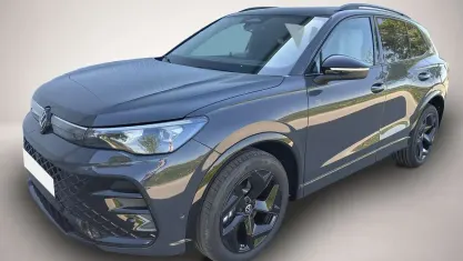 Neu VW Tiguan R-line 150 PS (110 kW) 2026 Grau SUV