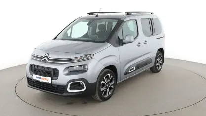 Käytetty Citroën Berlingo Shine 131 HP (96 kW) 2020 Harmaa Tila-auto