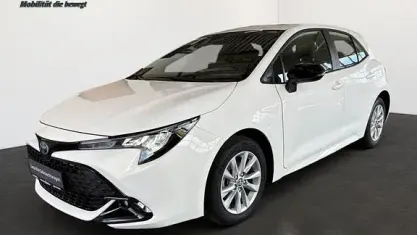 Gebraucht Toyota Corolla Business Edition 140 PS (102 kW) 2025 Weiß Limousine