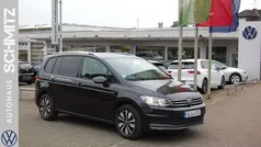 Schwarz Gebraucht 2024 VW Touran Move Van / Kleinbus | 36.989 € (Fairer Preis)