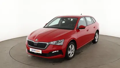 Rot Gebraucht 2022 Skoda Scala Ambition Kleinwagen | 17.590 € (Fairer Preis)