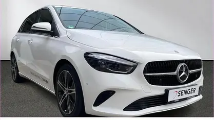 Weiß Gebraucht 2025 Mercedes B180 Progressive Van / Kleinbus | 31.440 € (Fairer Preis)
