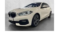 Weiß Gebraucht 2021 BMW 118 Comfort Edition Kleinwagen | 20.250 € (Fairer Preis)