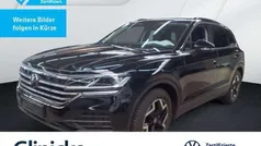 Schwarz Gebraucht 2024 VW Touareg Basis SUV | 59.833 € (Fairer Preis)