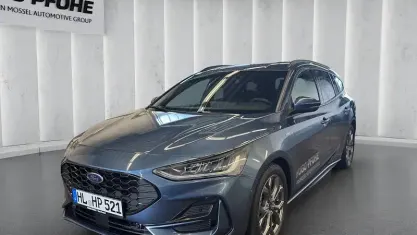 Gebraucht Ford Focus ST-Line X 125 PS (91 kW) 2023 Chrome blue Kombi