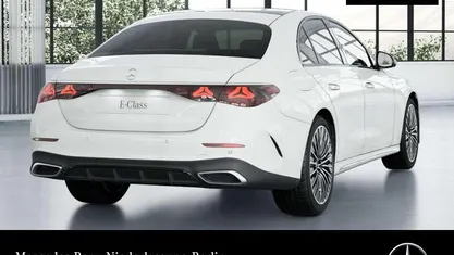 Weiß Gebraucht 2025 Mercedes E200 AMG line Limousine | 62.250 € (Fairer Preis)