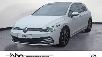 Weiß Gebraucht 2022 VW Golf VIII Active Limousine | 19.990 € (Fairer Preis)