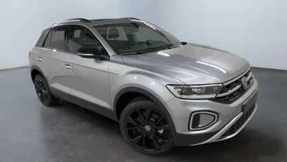 Neu VW T-Roc Black Edition 150 PS (110 kW) 2025 Silber SUV
