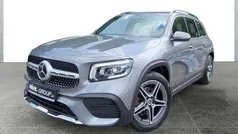 Mercedes GLB220