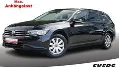 Deep black perleeffekt Gebraucht 2022 VW Passat Kombi | 22.730 € (Fairer Preis)