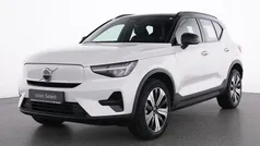 Weiß crystal white / metallic Gebraucht 2022 Volvo XC40 Core SUV | 28.450 € (Superpreis)