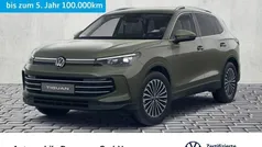 Cipressinogrün metallic Gebraucht 2024 VW Tiguan Elegance SUV | 38.709 € (Fairer Preis)