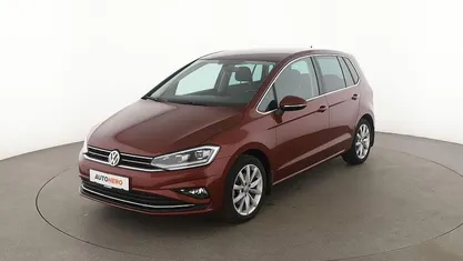 Rot Gebraucht 2019 VW Golf Sportsvan Highline Van / Kleinbus | 14.120 € (Guter Preis)