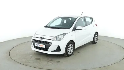 Gebraucht Hyundai i10 Trend 87 PS (63 kW) 2020 Weiß Kleinwagen