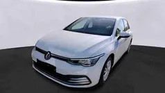 Weiss Gebraucht 2021 VW Golf VIII Active Limousine | 23.907 € (Guter Preis)