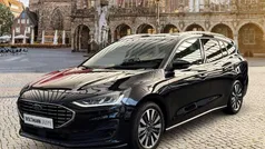 Obsidianschwarz metallic Gebraucht 2022 Ford Focus Titanium Kombi | 20.950 € (Fairer Preis)