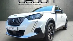 Lack weiss perlglänzend/typ au Gebraucht 2023 Peugeot e-2008 Allure SUV | 22.900 € (Fairer Preis)