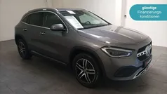 Grau Gebraucht 2023 Mercedes GLA250 Progressive SUV | 37.470 € (Guter Preis)