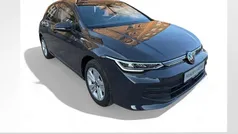 Uranograu Gebraucht 2024 VW Golf VIII Life Limousine | 26.400 € (Fairer Preis)