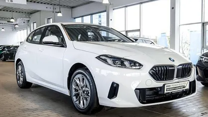 Gebraucht BMW 120 Shadowline 170 PS (125 kW) 2025 Weiß Kleinwagen