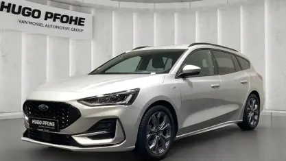 Gebraucht Ford Focus ST-Line X 155 PS (114 kW) 2024 Moondust silver metallic Kombi