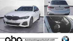 Weiß Gebraucht 2022 BMW 330e M Sport Kombi | 33.960 € (Fairer Preis)