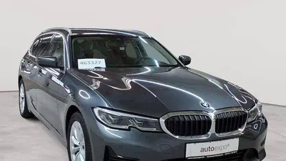 Mineralgrau metallic Gebraucht 2021 BMW 330e Advantage Kombi | 22.890 € (Fairer Preis)