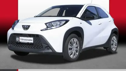 Gebraucht Toyota Aygo X Play 72 PS (52 kW) 2022 Weiß SUV